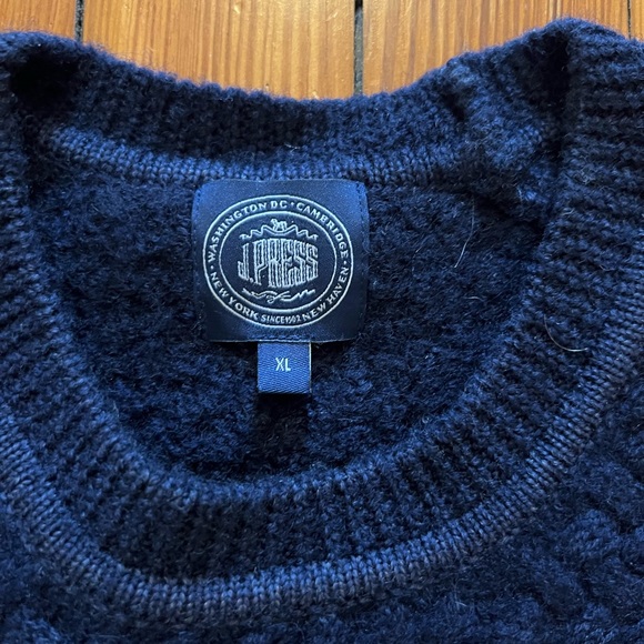 J press XL sweater never worn - Picture 3 of 3